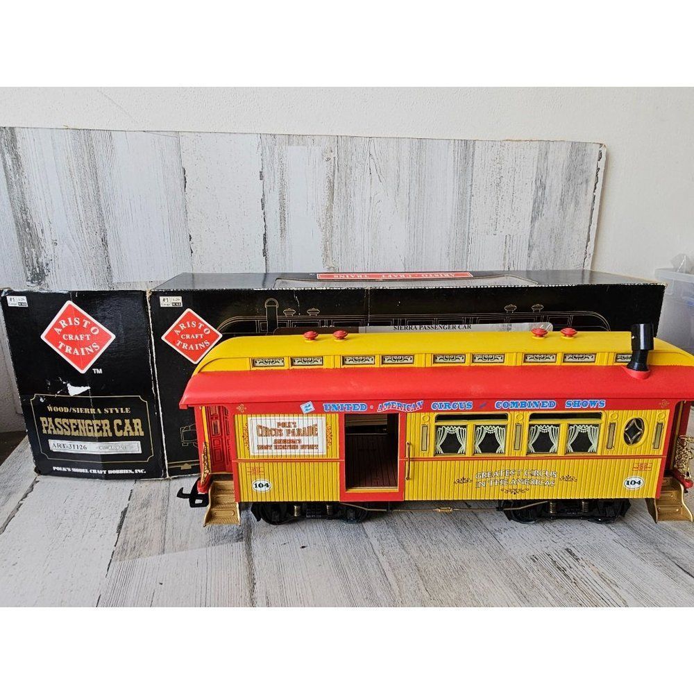 Aristocraft circus passenger car United American ART-31126 baggage car 104‎